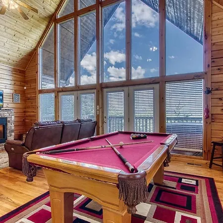 Mountain Mischief, Pool Table, Hot Tub,, Wifi, 1089 Free Tickets Each Paid Day, Dollywood And More